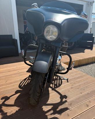 Harley-davidson FLHX Street Glide Touring