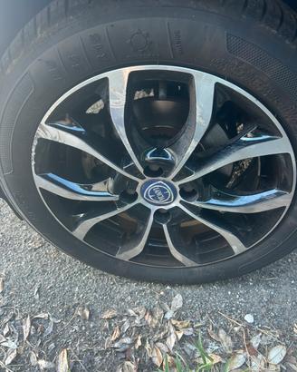 Cerchioni lancia ypsilon 15