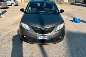 Lancia Ypsilon 1.0 FireFly 5 porte S&S Hybrid Ecoc