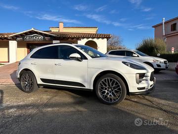 Porsche Macan 2.0 245 cv restyling