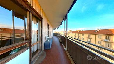 TRILOCALE CON TERRAZZO IN C.SO GIULIO CESARE 109