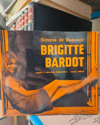 Brigitte Bardot. Saggio e selezione fotografica.