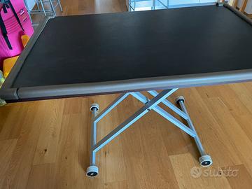Tavolo alzabile e trasformabile stile Calligaris