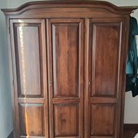 Armadio 3 ante in noce 