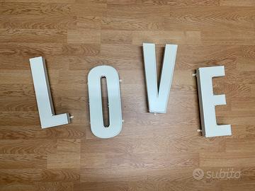 Insegna lettere scatolate stile vintage  LOVE