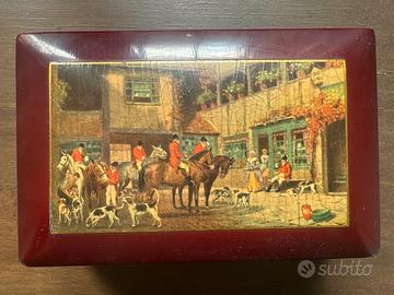 Scatola cofanetto in legno per sigarette vintage