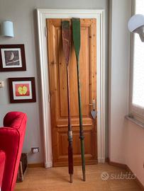 Vecchi remi in legno vintage.