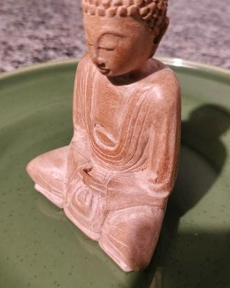 buddha statuina