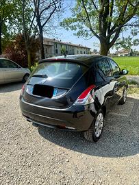 LANCIA YPSILON III 1.2 GOLD NEOPATENTATI