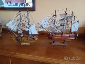 velieri da collezione Constitution e HMS Endeavour