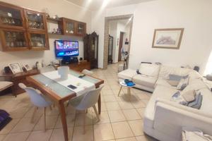 T.Natale piano rialzato con 2terrazzi e posto auto