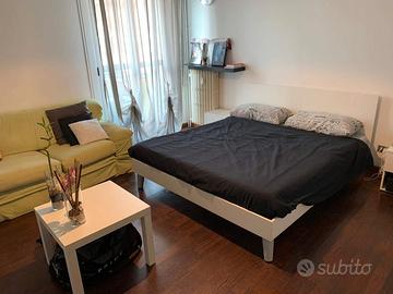 Singola molto luminosa con balconcino - zona bisce