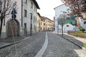 Immobile di 92 m² con 2 locali a Suisio