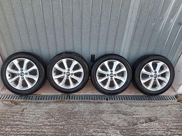 4 CERCHI IN LEGA DA 15 CON GOMME ORIGINALI KIA