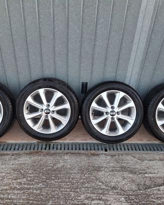 4 CERCHI IN LEGA DA 15 CON GOMME ORIGINALI KIA