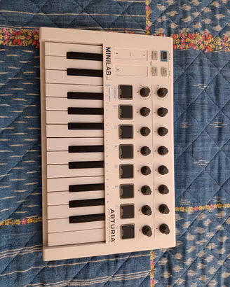 Arturia MiniLab MkII – Tastiera MIDI bianca