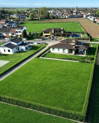 Villa di 579 m² con più di 5 locali e box auto dop
