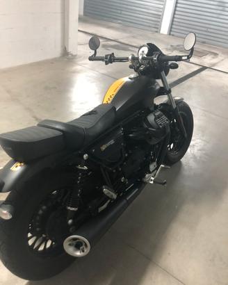V9 Moto Guzzi Bobber