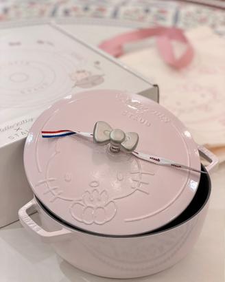 Staub X Hello Kitty