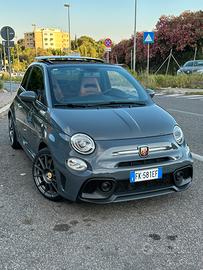 Abarth 595. Sabelt.