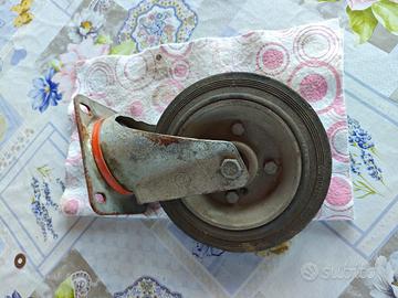 Ruota con Base Girevole D.200/50   100