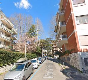 Eur soleggiato monolocale arredato