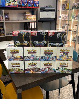 Box scatlatto e violetto e mega evoluzioni