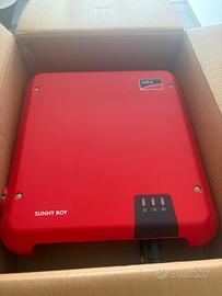 16 Pannelli FuturaSun 300W 4.8kWp + Inverter SMA