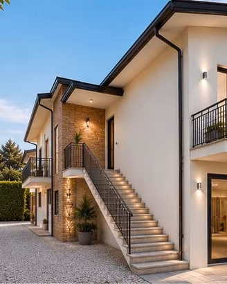4 appartamenti in villa in centro con giardino
