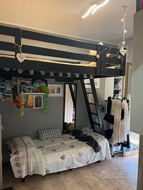 Letto 1 pazza e 1/2 sospeso