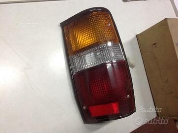 Fanale posteriore Mitsubishi l200
