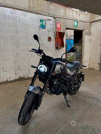 Benelli Leoncino 125cc