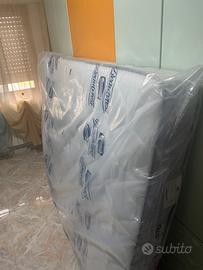 Materasso  matrimoniale confezionato mai aperto
