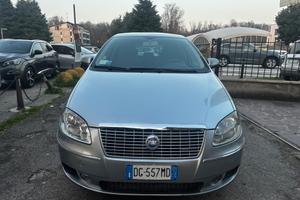 Fiat Croma 1.9 Multijet Emotion