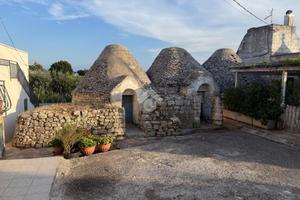 CASA DI CORTE A CISTERNINO