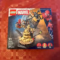 Due Lego Marvel 76334 e 76101
