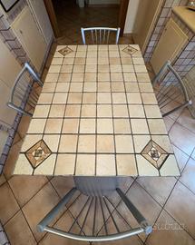 Tavolo in ferro battuto artiginale 80 x115 e Sedie