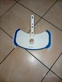 spazzola piscina 