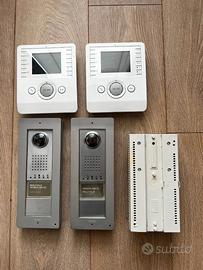 Kit per 2 videocitofoni Gewiss