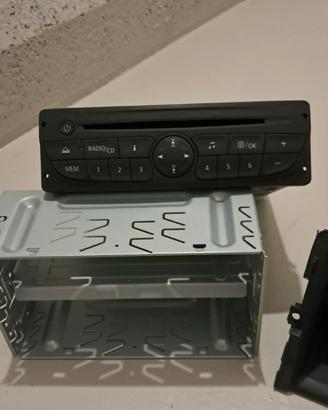 autoradio opel vivaro anno 2010