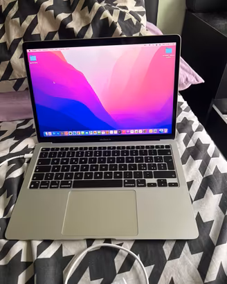 Apple Macbook Air 13”
