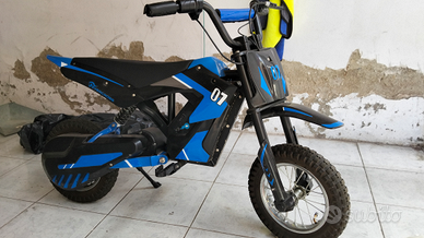 Mini moto elettrica