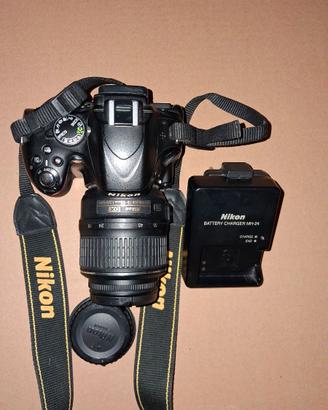 Fotocamera Raflex Nikon d5100 e obiettivo 18-55 mm