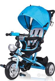 Triciclo con cappotti a bambino