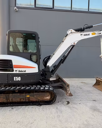 Escavatore cingolato Bobcat E50 motore Kubota turb