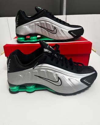 Nike Shox R4
