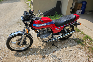 Honda cb400n 1981