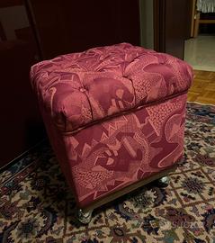 Pouf vintage con rotelle