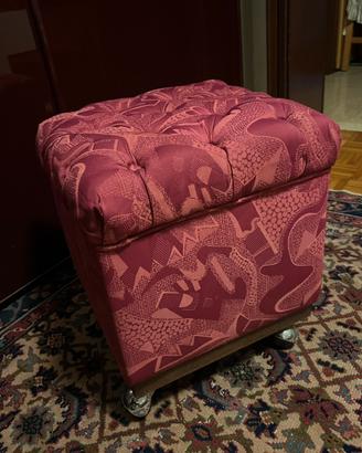Pouf vintage con rotelle