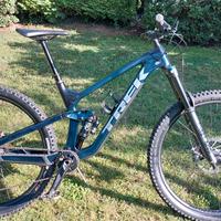 TREK SLASH 9.7 Carbon Blue smoke